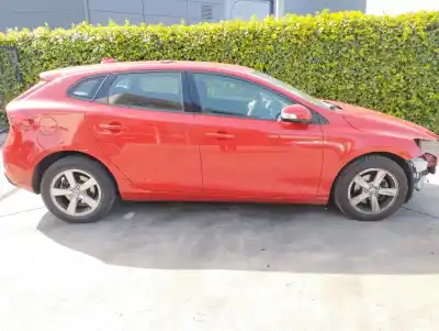 Scrapping Vehicle volvo v40 kinetic of the year 2013 powered d4162t