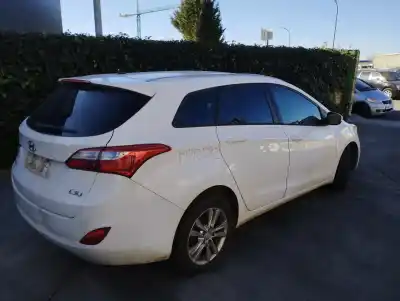 Veículo de Sucata hyundai i30 (gd) style do ano 2012 alimentado d4fb