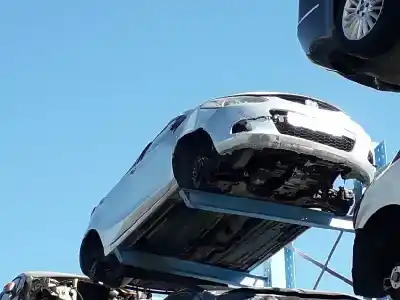 Veículo de Sucata mazda 2 berlina (dy) 1.2 active (55kw) do ano 2007 alimentado zjve