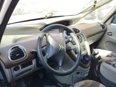 Veículo de Sucata citroen xsara picasso (n68) 2.0 hdi do ano 2004 alimentado rhy