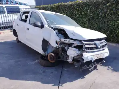 Veículo de Sucata dacia sandero ambiance do ano 2015 alimentado k9k612