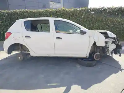 Veículo de Sucata dacia sandero ambiance do ano 2015 alimentado k9k612