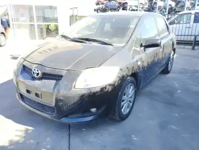 Veículo de Sucata TOYOTA AURIS (_E15_) 1.6 (ZRE151_) do ano 2013 alimentado 1ZRFE