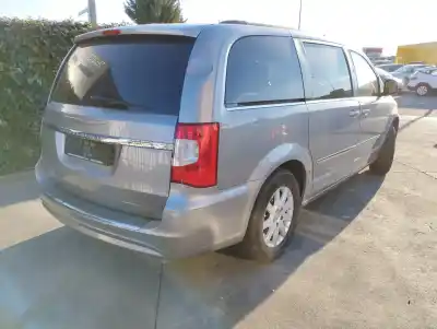 Veicolo di demolizione chrysler grand voyager v (rt) 3.3 dell'anno 2014 alimentato erb