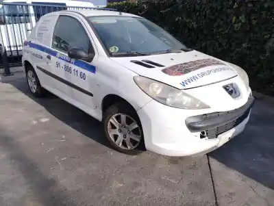 Véhicule à la ferraille peugeot 206+ básico de l'année 2011 alimenté 8h01