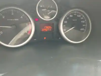 Véhicule à la ferraille peugeot 206+ básico de l'année 2011 alimenté 8h01