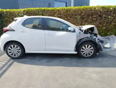 Veículo de Sucata toyota yaris active do ano 2023 alimentado m15afxe