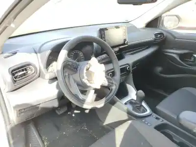 Veículo de Sucata toyota yaris active do ano 2023 alimentado m15afxe