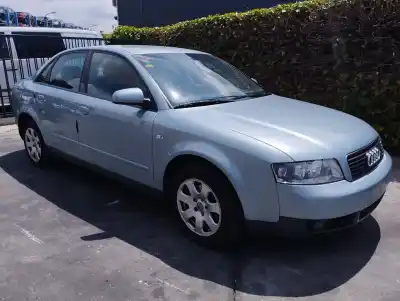 Veículo de Sucata audi a4 berlina (8e) 1.9 tdi (96kw) do ano 2001 alimentado awx