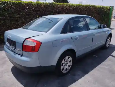 Veículo de Sucata audi a4 berlina (8e) 1.9 tdi (96kw) do ano 2001 alimentado awx