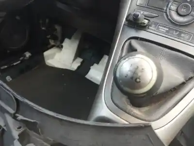 Veículo de Sucata toyota auris (_e15_) 1.6 (zre151_) do ano 2006 alimentado 1zr