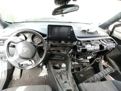 Vehículo de desguace toyota                                             c-hr                                                                                                                                                                                                                                                       hybrid dynamic                                                                                                                                                                                                                                             del año 2021 con motor m20a