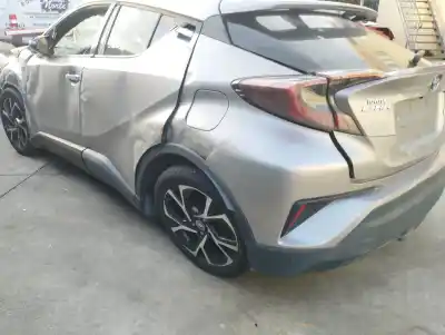 Здавання транспортного засобу toyota c-hr hybrid active року 2018 потужний 2zrfxe