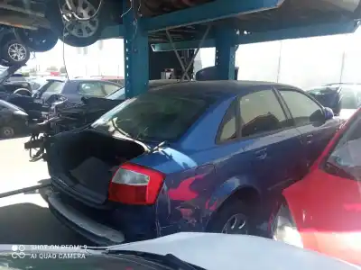 Veículo de Sucata audi a4 berlina (8e) 1.9 tdi (96kw) do ano 2001 alimentado awx