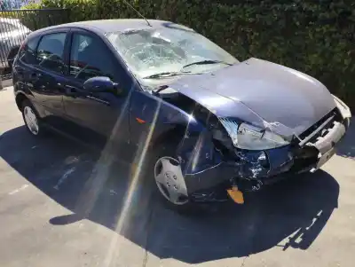Veículo de Sucata ford focus berlina (cak) 1.6 16v cat do ano 2001 alimentado fydb1a