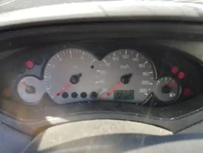 Veículo de Sucata ford focus berlina (cak) 1.6 16v cat do ano 2001 alimentado fydb1a
