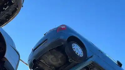 Sloopvoertuig volkswagen polo (9n1) gt van het jaar 2002 aangedreven amf