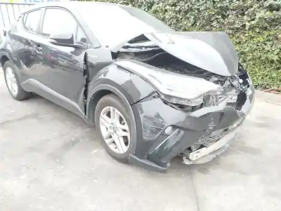 Scrapping Vehicle toyota c-hr hybrid dynamic of the year 2021 powered 2zrfxe