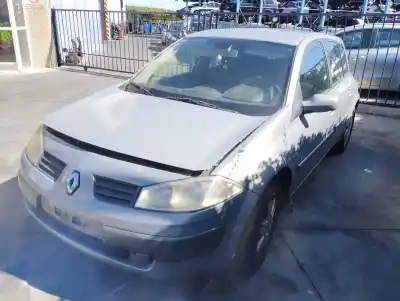 Veicolo di demolizione renault megane ii sedán (lm0/1_) 1.9 dci (lm0g lm1g lm2c) dell'anno 0 alimentato f9q800