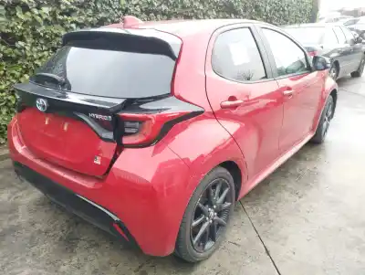 Sloopvoertuig toyota yaris hybrid active van het jaar 2022 aangedreven m15afxe