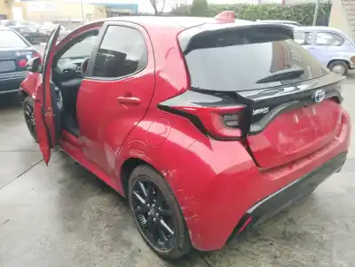 Sloopvoertuig toyota yaris hybrid active van het jaar 2022 aangedreven m15afxe