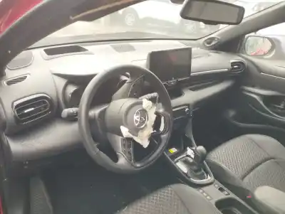 Sloopvoertuig toyota yaris hybrid active van het jaar 2022 aangedreven m15afxe