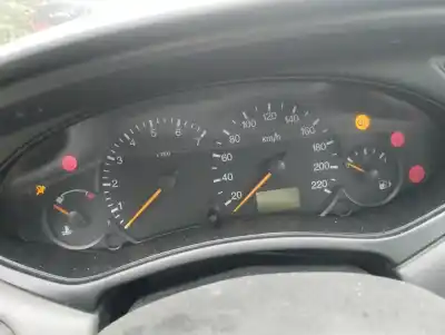 Véhicule à la ferraille ford focus berlina (cak) 1.6 16v cat de l'année 1998 alimenté fydc