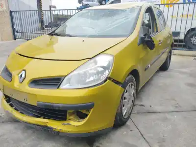 Sloopvoertuig RENAULT                                            CLIO III                                                                                                                                                                                                                                                   1.5 dCi Diesel CAT                                                                                                                                                                                                                                         van het jaar 2005 aangedreven K9K766