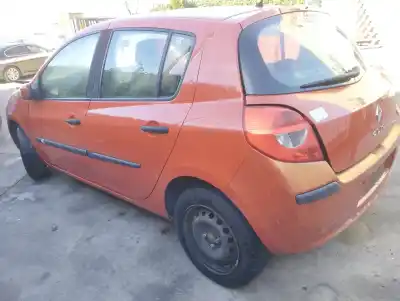 Veículo de Sucata renault clio iii 1.5 dci diesel do ano 2005 alimentado k9k768