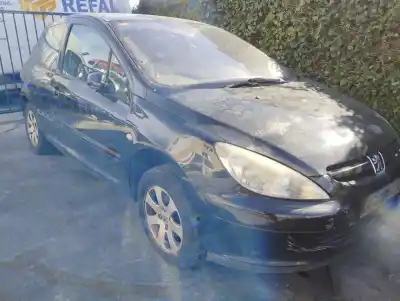 Veículo de Sucata peugeot 307 (s1) xs do ano 2003 alimentado rhy