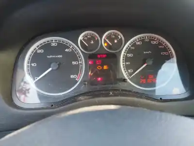 Veículo de Sucata peugeot 307 (s1) xs do ano 2003 alimentado rhy