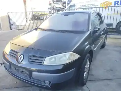Veicolo di demolizione RENAULT MEGANE II SEDÁN (LM0/1_) 1.9 dCi (LM0G LM1G LM2C) dell'anno 2003 alimentato F9Q800