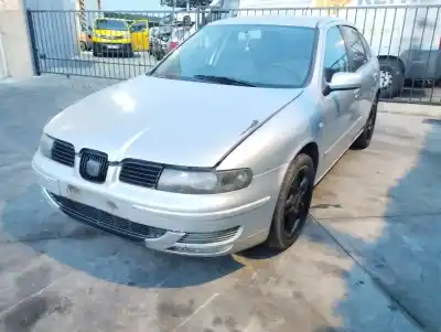 Здавання транспортного засобу SEAT LEON (1M1) Stella року 2000 потужний AHF