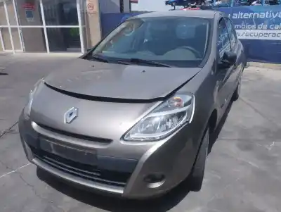 Sloopvoertuig RENAULT                                            CLIO III                                                                                                                                                                                                                                                   Exception                                                                                                                                                                                                                                                  van het jaar 2010 aangedreven D4F740