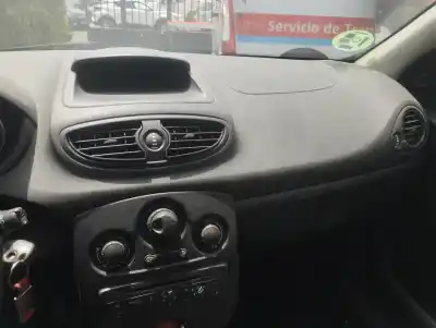 Здавання транспортного засобу renault                                            clio iii                                                                                                                                                                                                                                                   exception                                                                                                                                                                                                                                                  року 2010 потужний d4f740