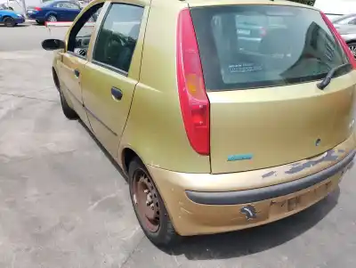 Veículo de Sucata fiat punto berlina (188) 1.2 8v dynamic do ano 2004 alimentado 188a4000