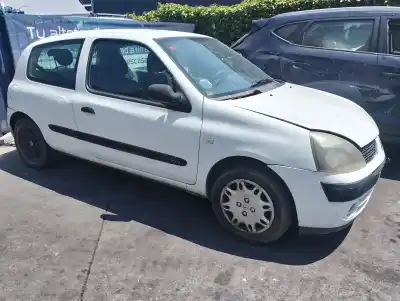 Утилизация автомобиля RENAULT CLIO II FASE II (B/CB0) 1.2 16V года 2004 питание D4F712