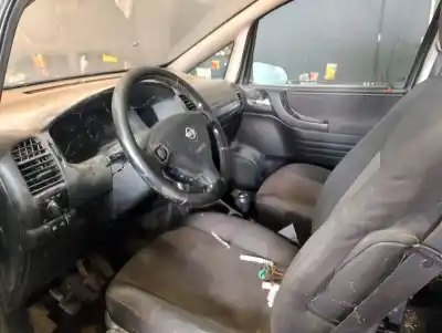 Sloopvoertuig opel zafira a elegance van het jaar 2005 aangedreven y20dth