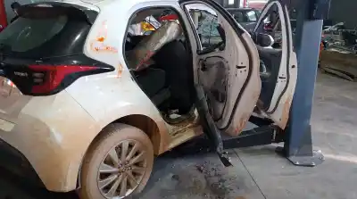 Véhicule à la ferraille TOYOTA YARIS (_P21_, _PA1_, _PH1_) 1.5 HYBRID (MXPH10) de l'année 2023 alimenté M15A-FXE