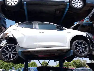 Véhicule à la ferraille TOYOTA YARIS (_P21_, _PA1_, _PH1_) 1.5 HYBRID (MXPH10) de l'année 2021 alimenté M15AFXE