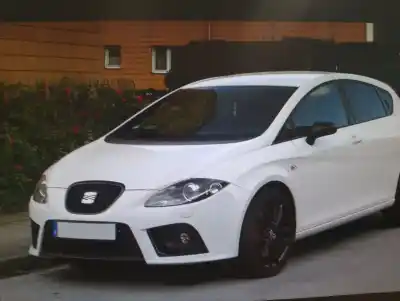 Veículo de Sucata SEAT LEON (1P1) 1.9 TDI do ano 2008 alimentado 