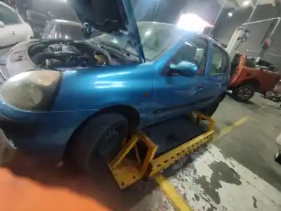 Scrapping Vehicle renault clio ii (bb_, cb_) 1.5 dci (b/cb07) of the year 2001 powered k9k722