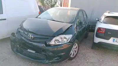 Veicolo di demolizione TOYOTA AURIS  dell'anno 2012 alimentato 1NDTV