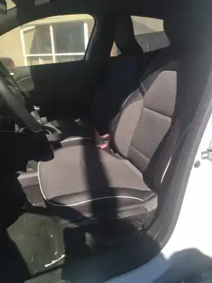 Здавання транспортного засобу renault clio v (b7_) 1.0 tce 100 (b7mt) року 2019 потужний h4d450