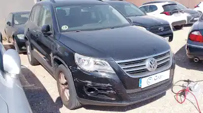 Veicolo di demolizione volkswagen tiguan (5n_) 2.0 tdi 4motion dell'anno 2010 alimentato cffb