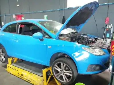 Veicolo di demolizione seat ibiza iv (6j5, 6p1) 1.6 tdi dell'anno 2010 alimentato cayc