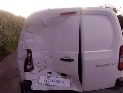 Véhicule à la ferraille toyota proace verso * de l'année 2023 alimenté yh01