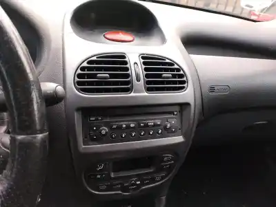 Véhicule à la ferraille peugeot 206 fastback (2a/c) 1.6 16v de l'année 2004 alimenté nfu