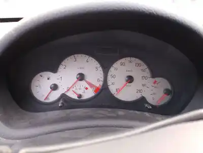 Véhicule à la ferraille peugeot 206 fastback (2a/c) 1.6 16v de l'année 2004 alimenté nfu