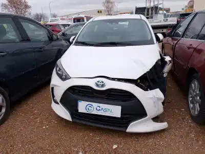 Véhicule à la ferraille toyota yaris (_p21_, _pa1_, _ph1_) 1.5 hybrid (mxph10) de l'année 2022 alimenté m15a-fxe